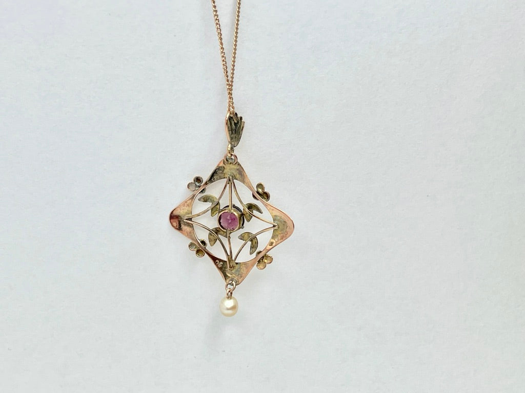 edwardian-9ct-gold-necklace-and-pendant-1