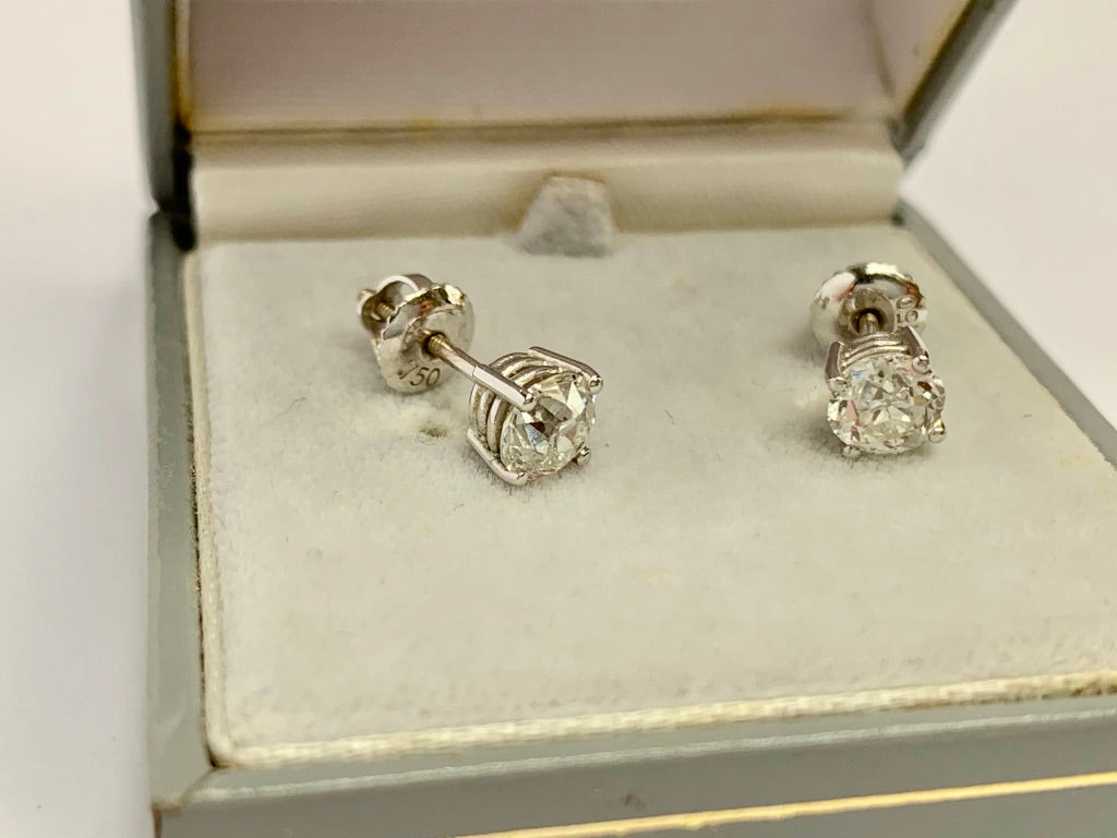 earring
