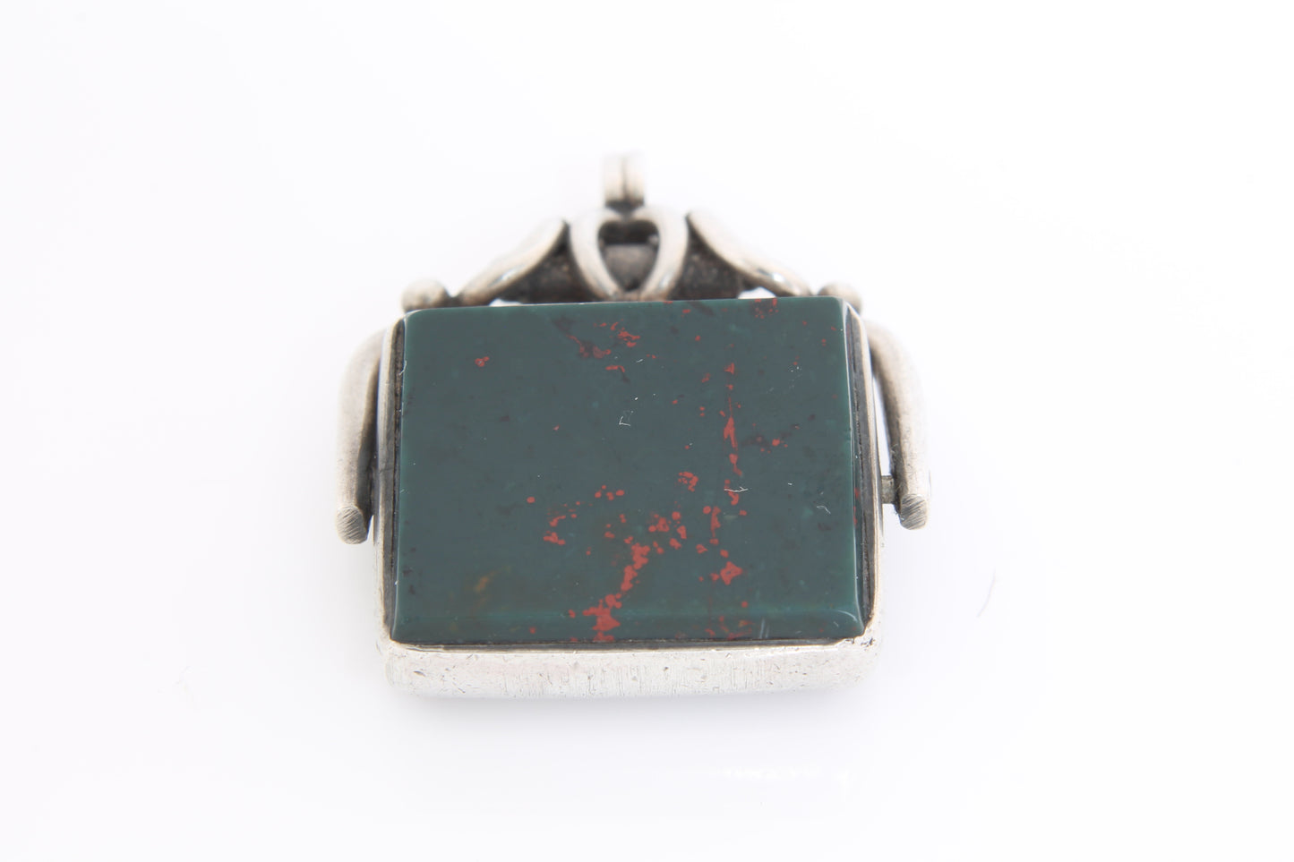 silver-bloodstone-fob