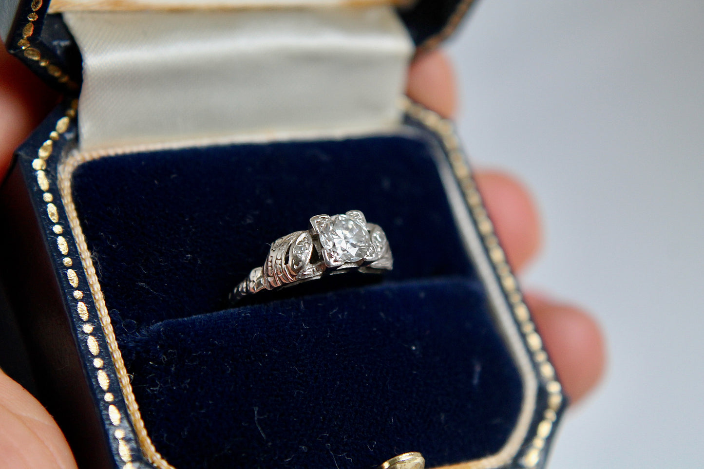 art-deco-platinum-diamond-ring