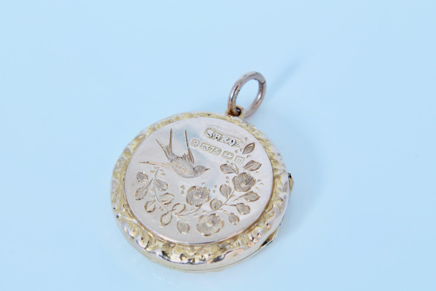 edwardian-9ct-gold-decorative-bird-locket