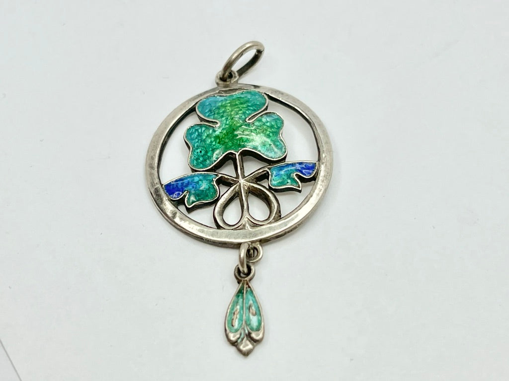 edwardian-silver-and-enamel-clover-pendant