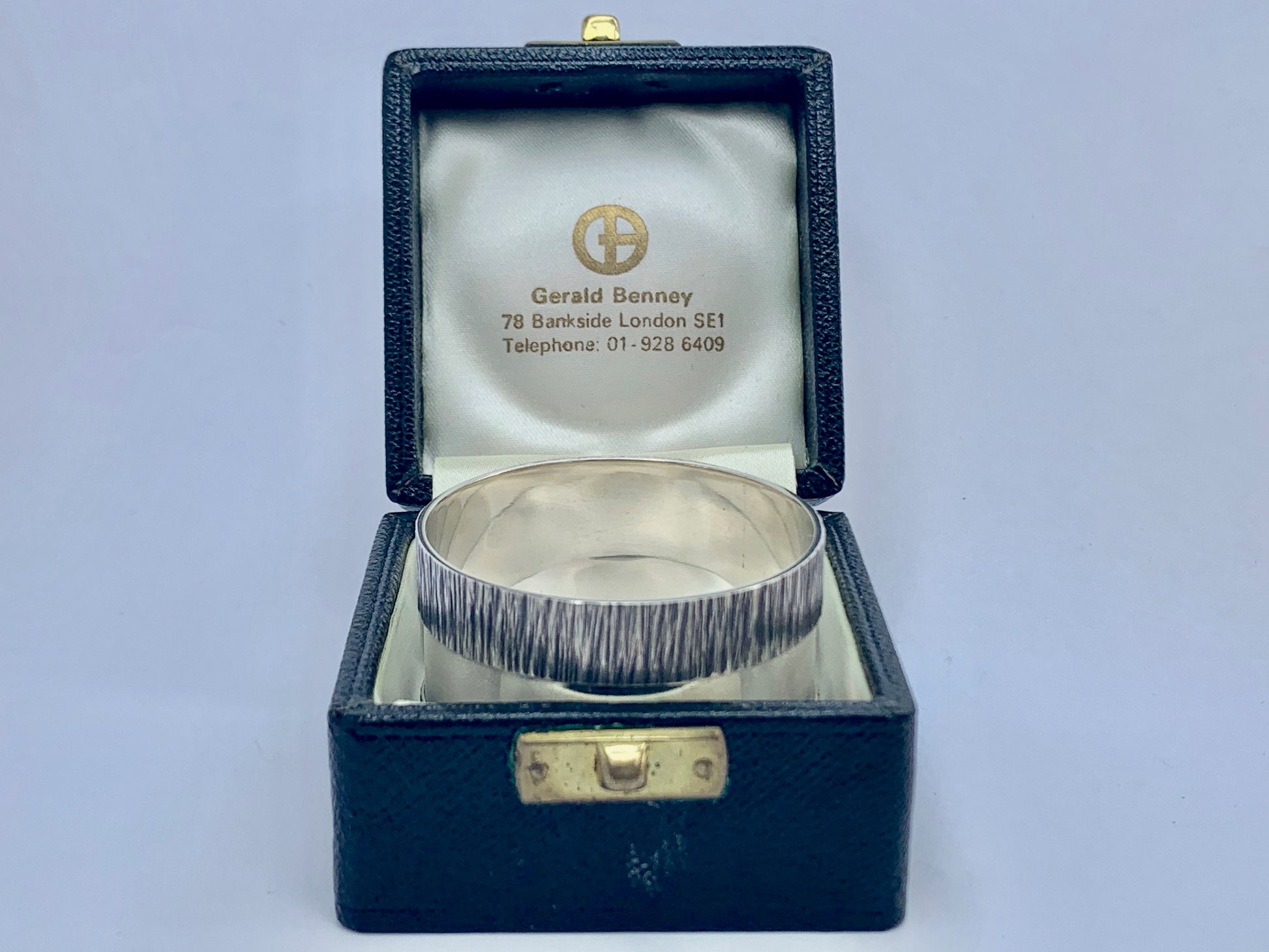 gerald-benney-solid-silver-napkin-ring