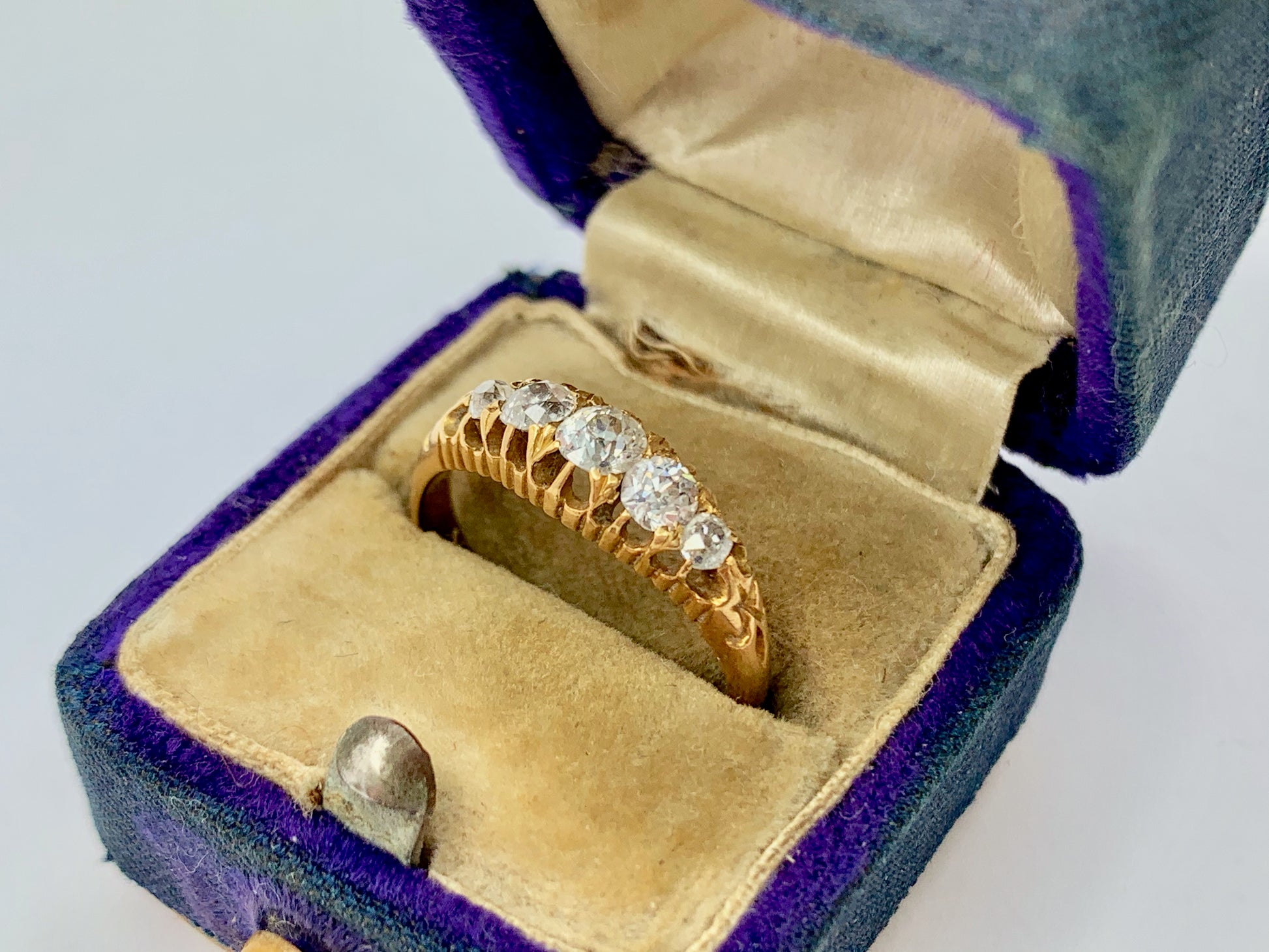 18ct-antique-gold-victorian-diamond-ring