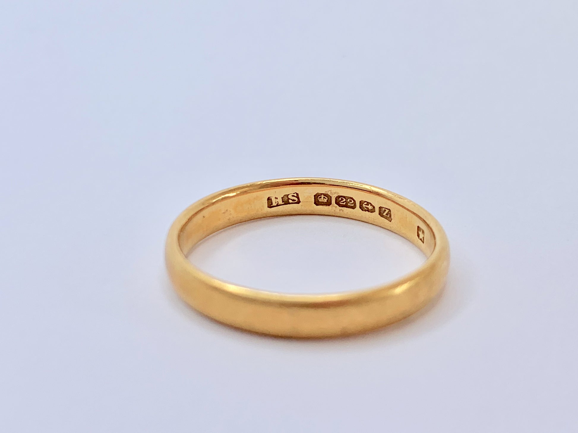22ct-antique-gold-wedding-band
