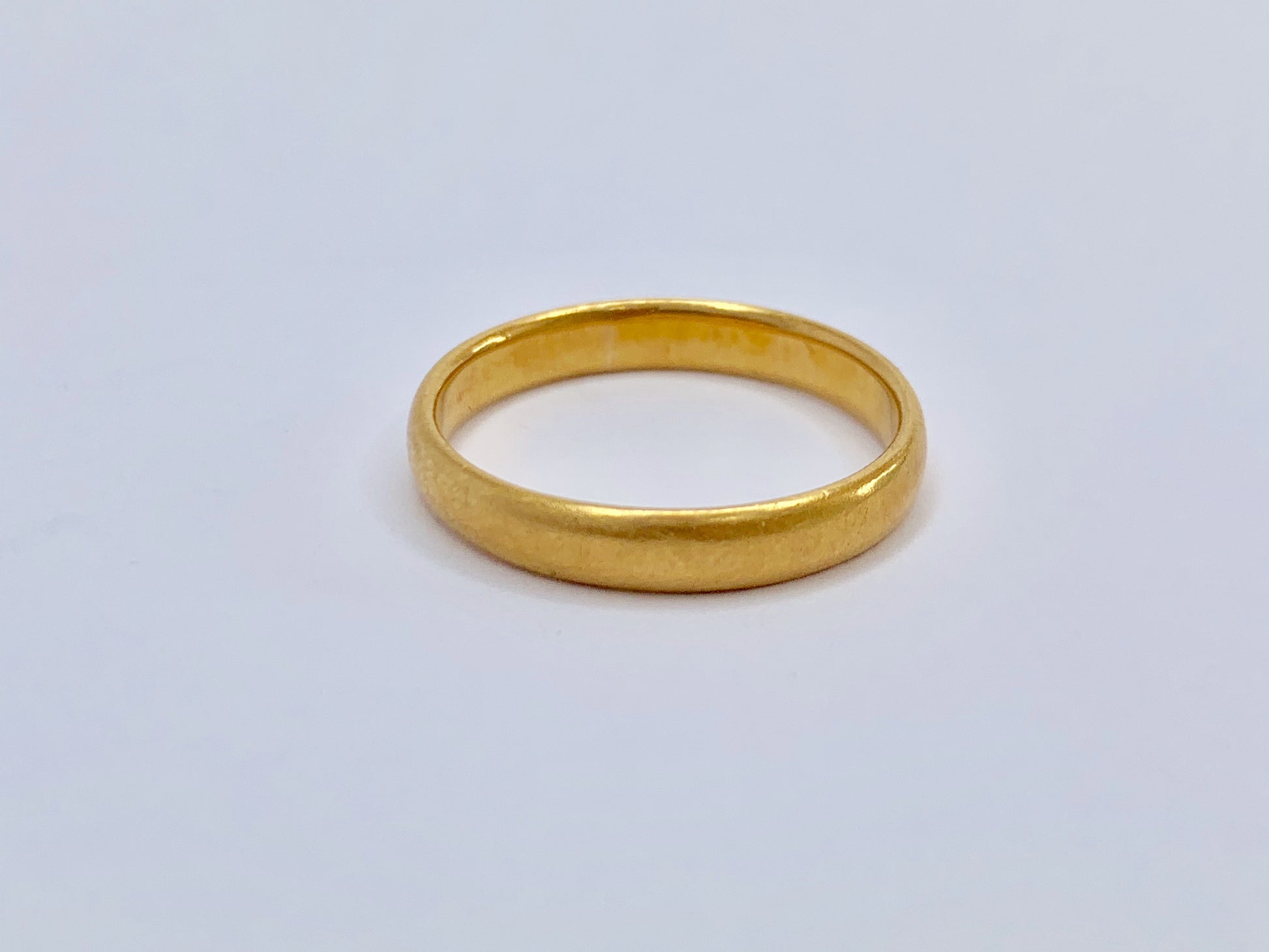 22ct-antique-gold-wedding-band