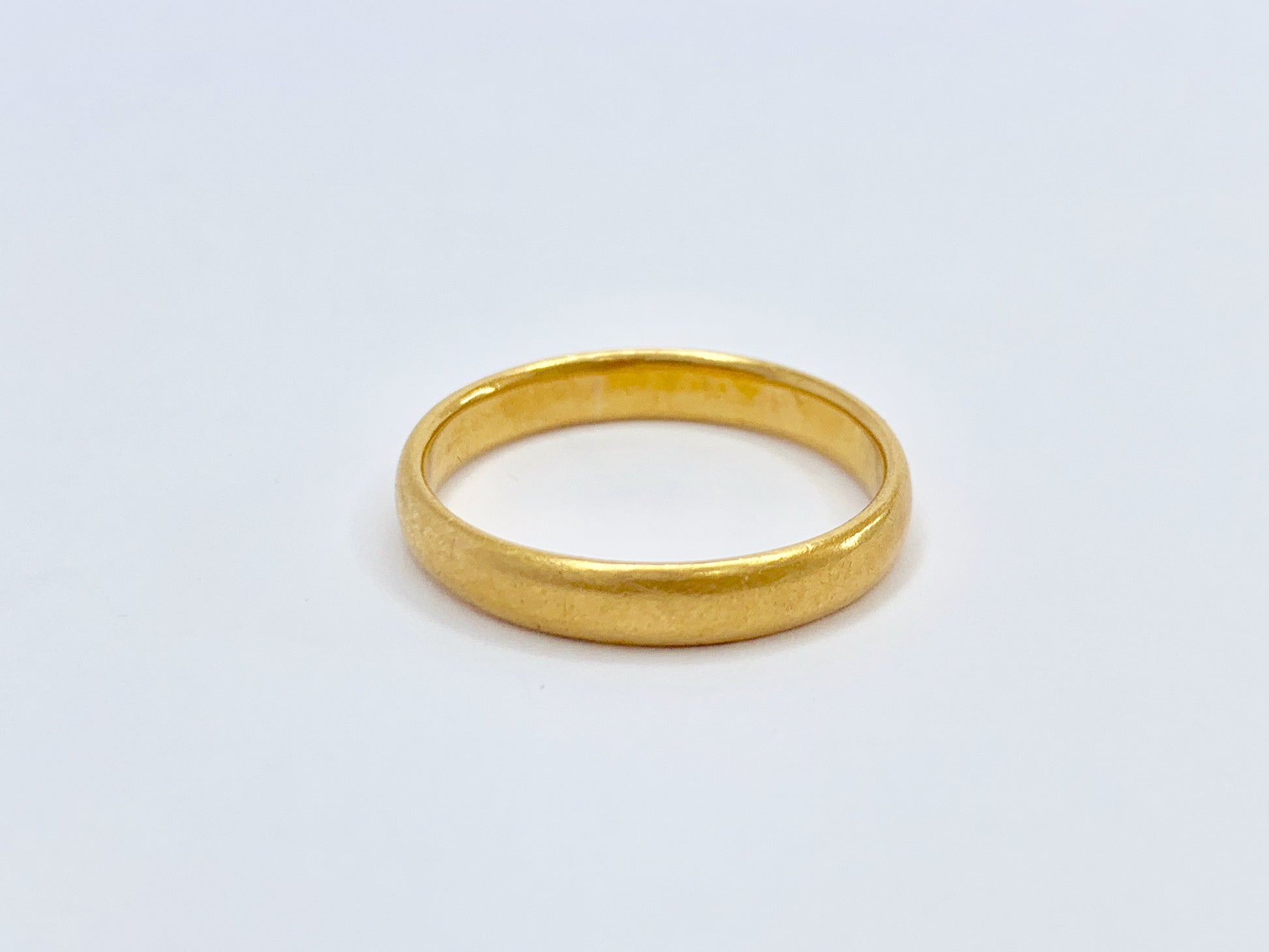 22ct-antique-gold-wedding-band