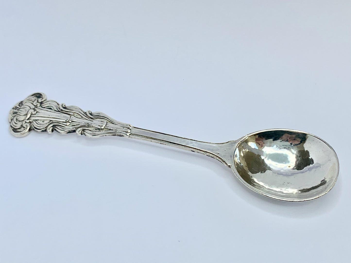 omar-ramsden-spoon