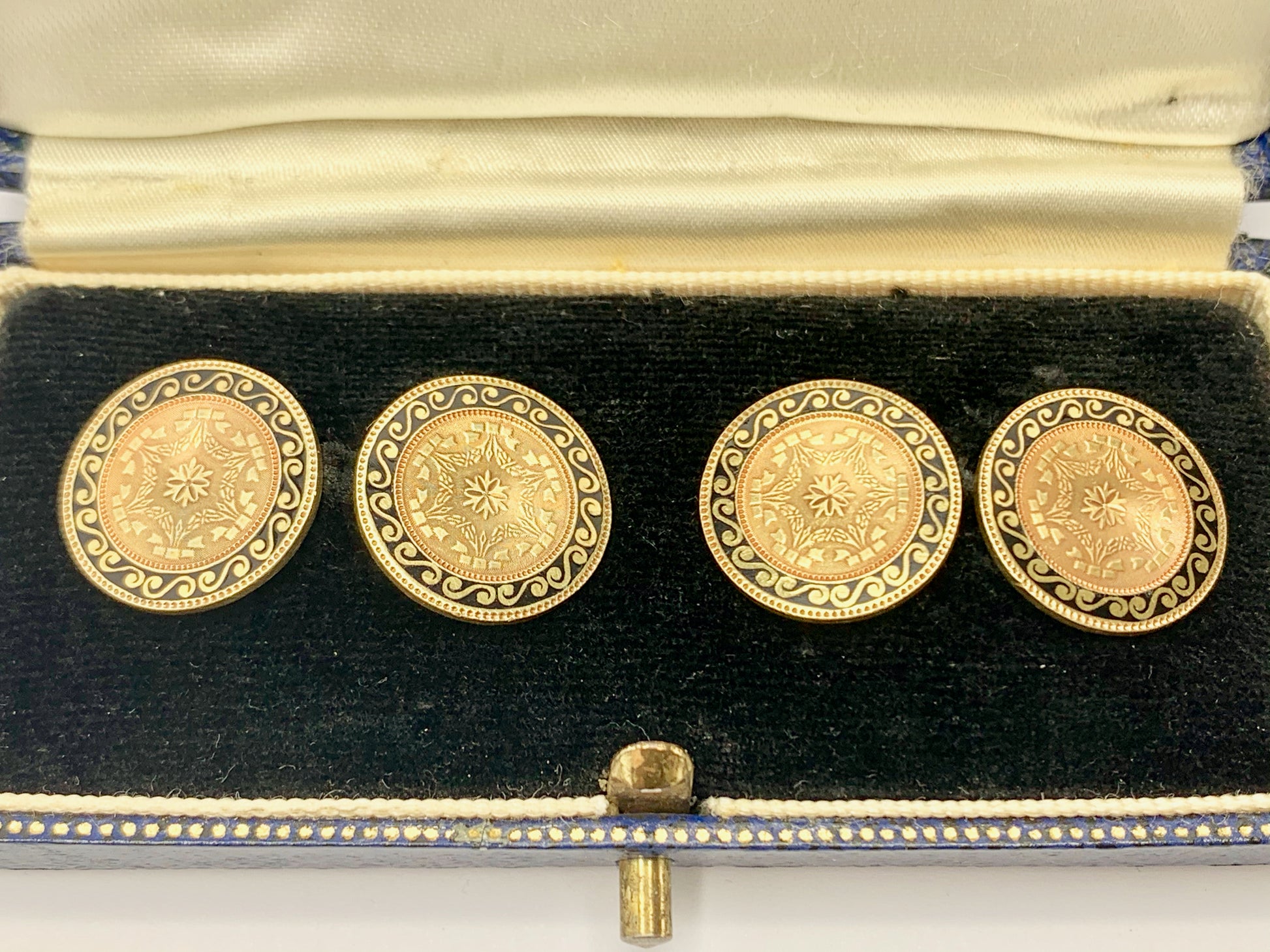 14ct-antique-gold-enamel-cufflinks