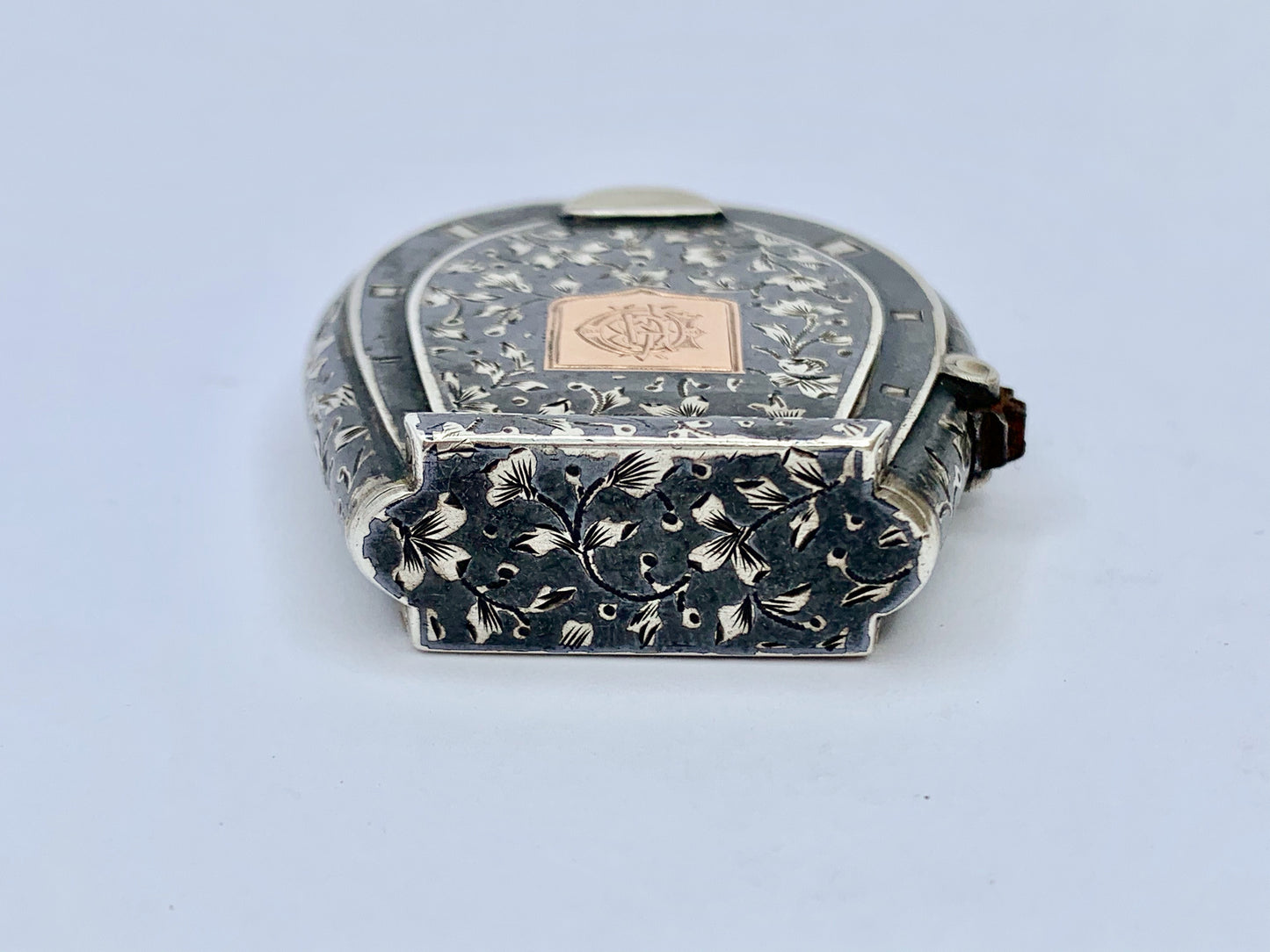 rare-antique-gold-niello-horseshoe-vesta-case