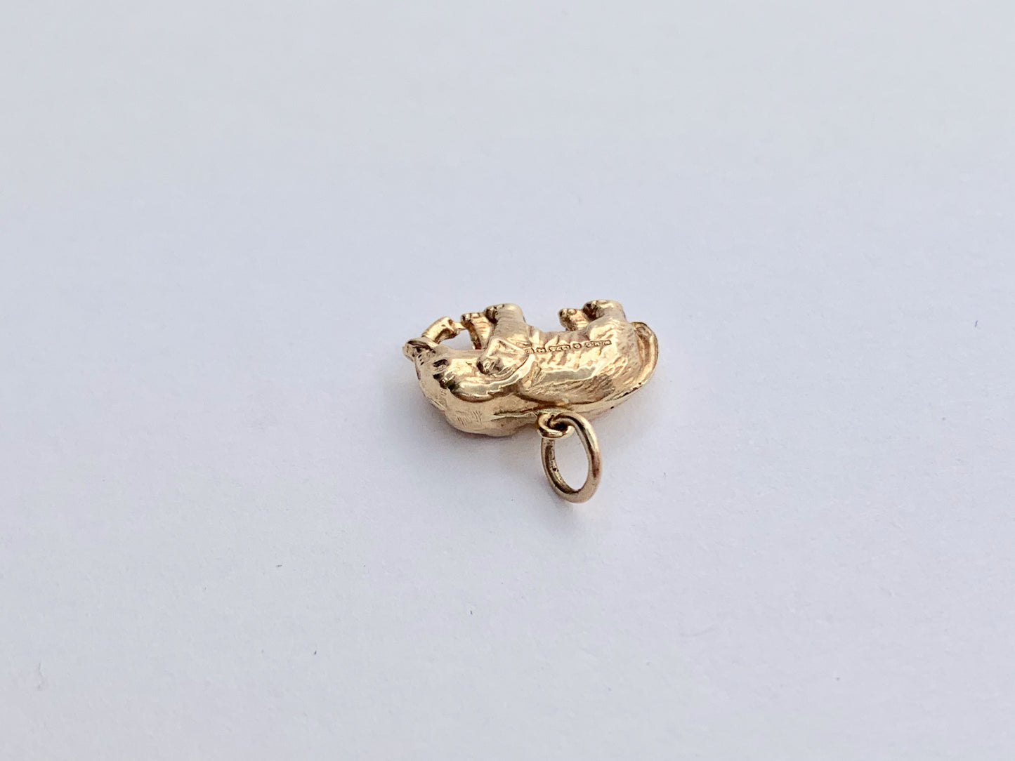 vintage-9ct-gold-elephant-charm