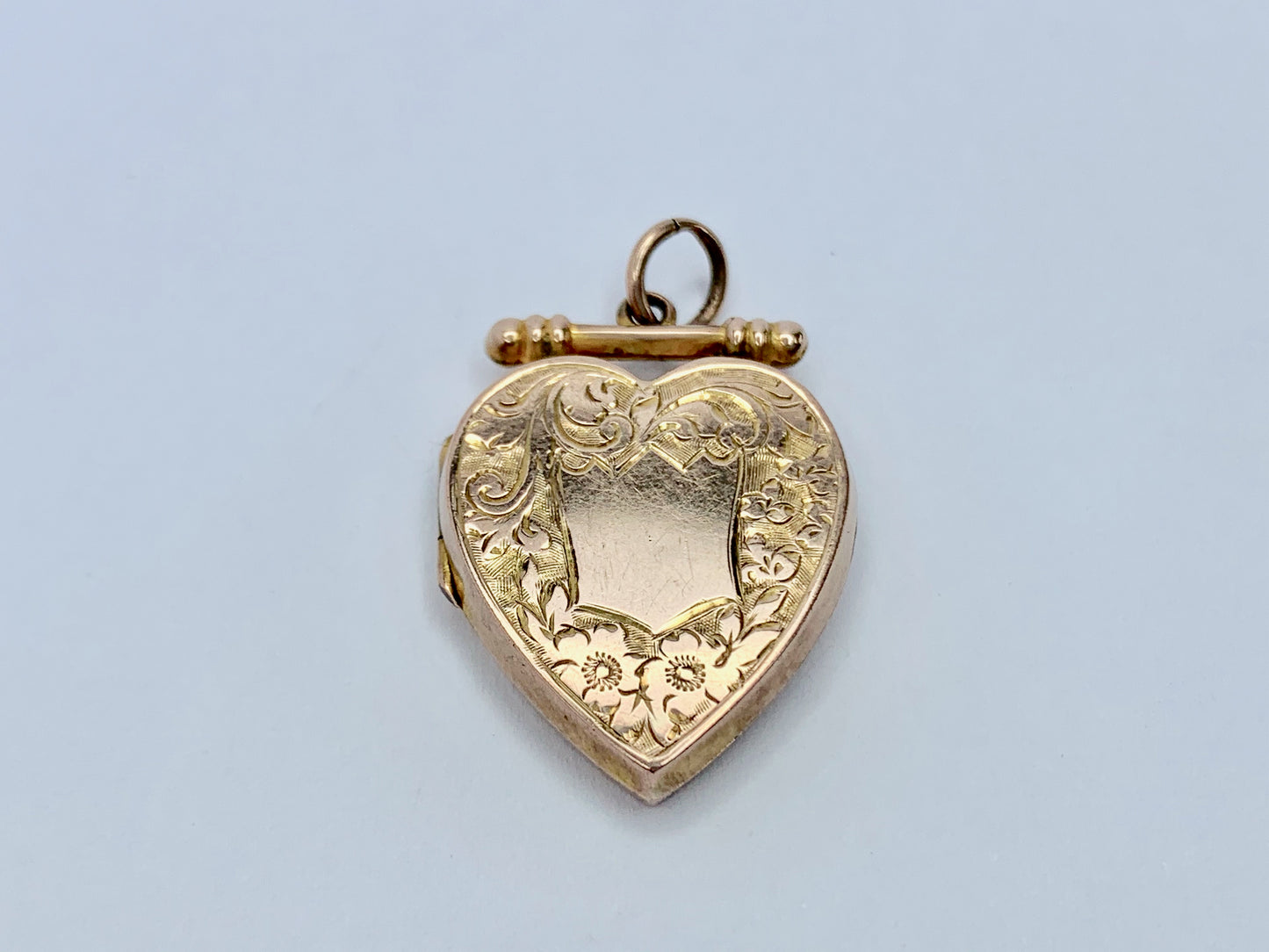 edwardian-9ct-gold-heart-locket