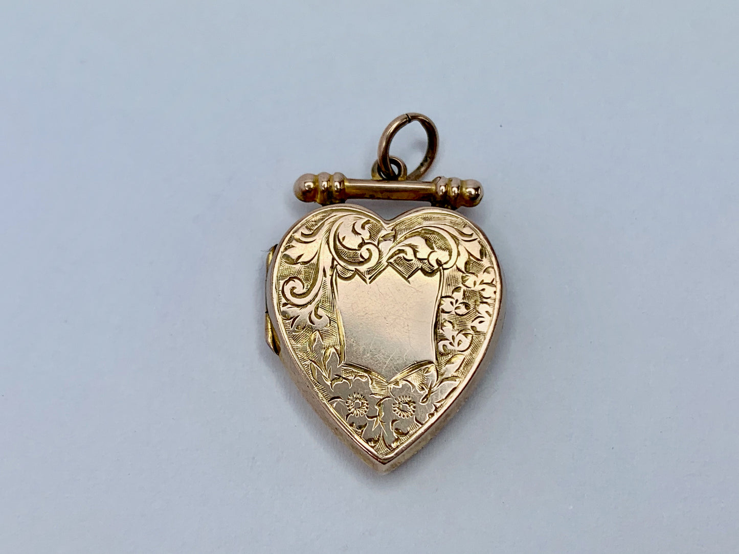 edwardian-9ct-gold-heart-locket