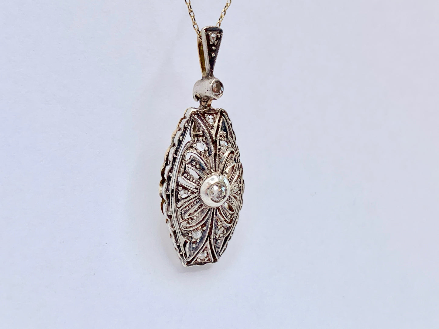 antique-art-deco-14ct-gold-platinum-and-diamond-necklace