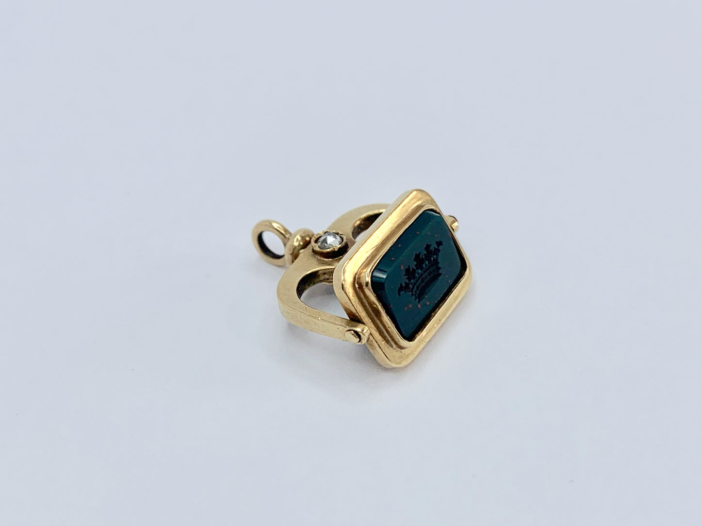 antique-bloodstone-diamond-intaglio-fob