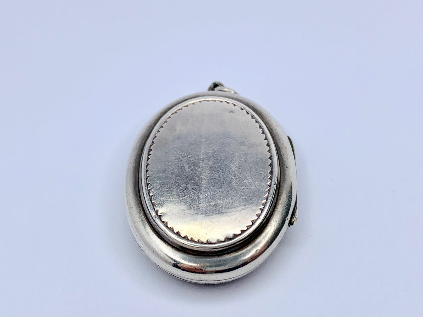 victorian-silver-amity-eternity-infinity-locket