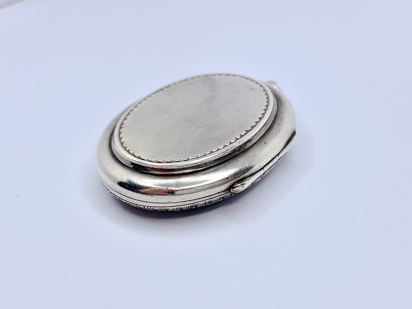 victorian-silver-amity-eternity-infinity-locket