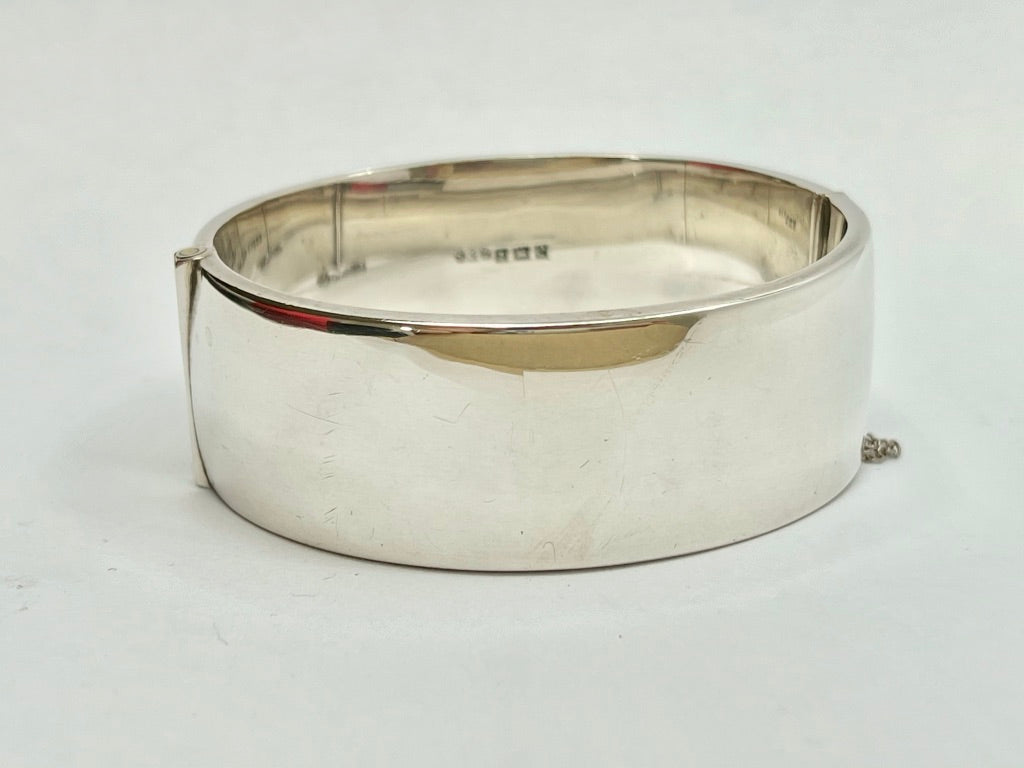 vintage-silver-bangle