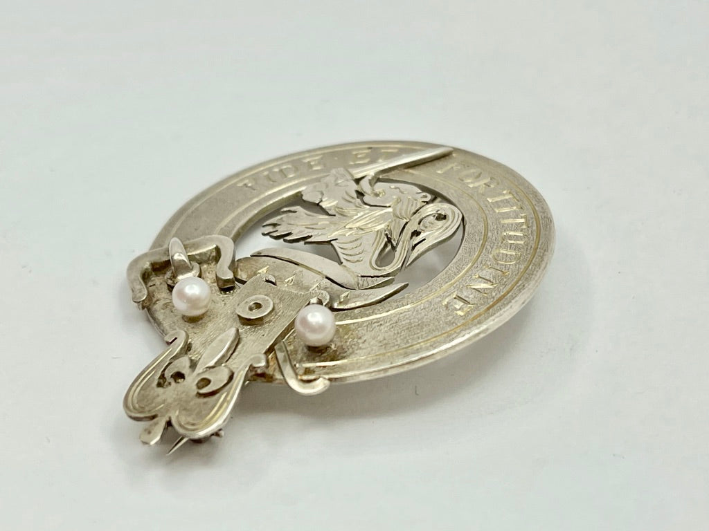 silver-clan-brooch-demi-lion