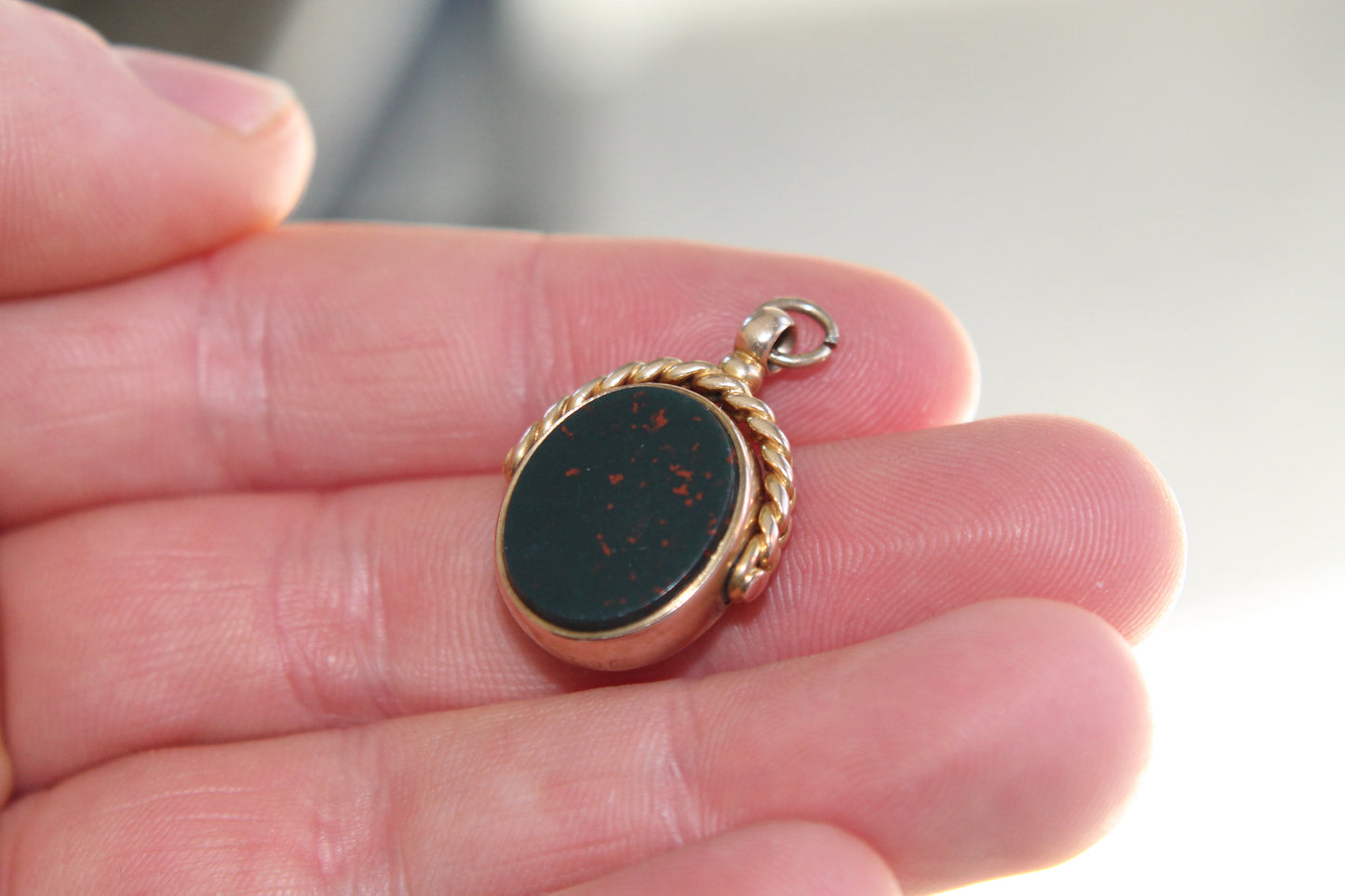 antique-victorian-15ct-gold-bloodstone-fob-pendant