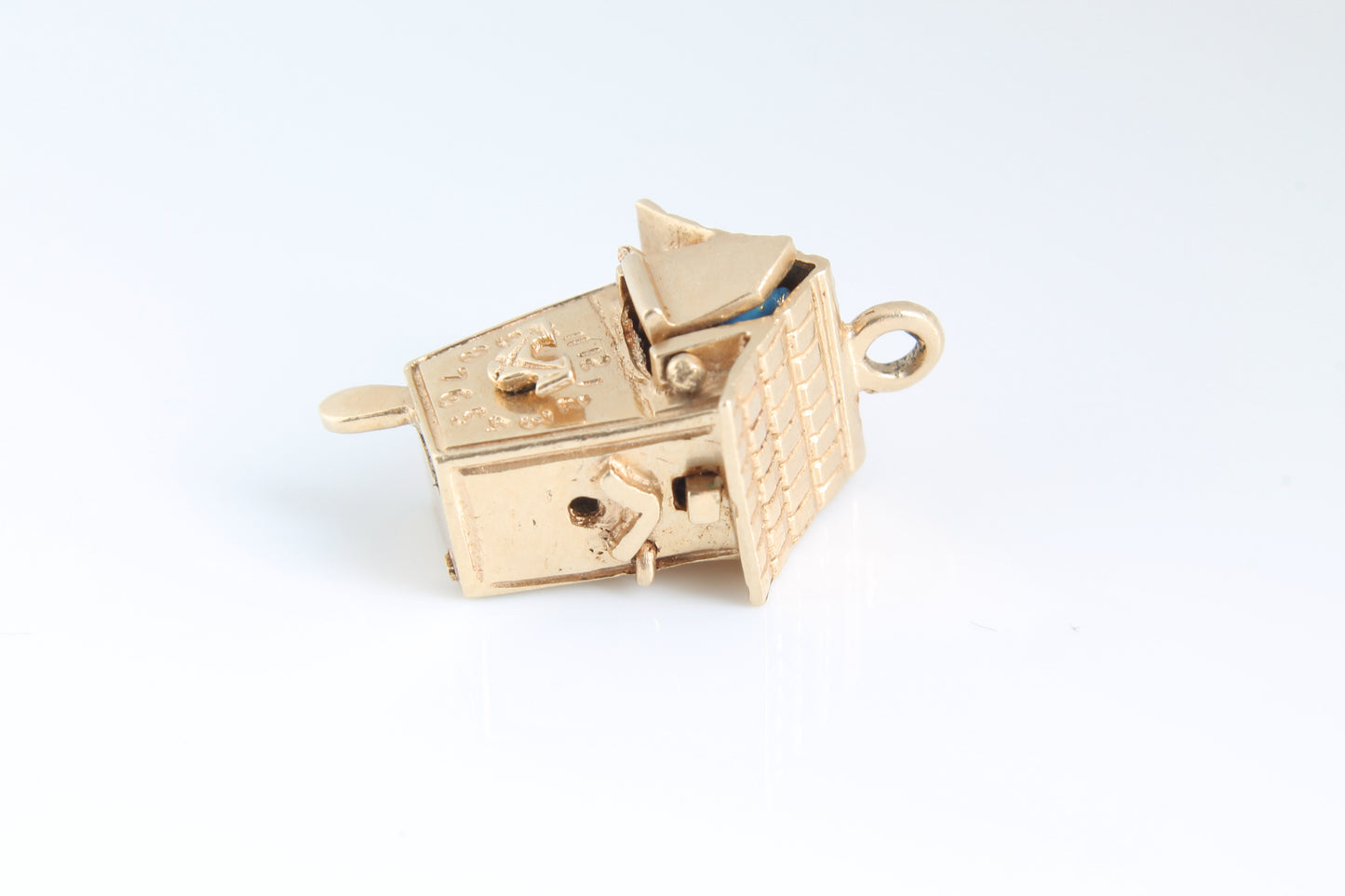 vintage-gold-cuckoo-clock-charm-14ct