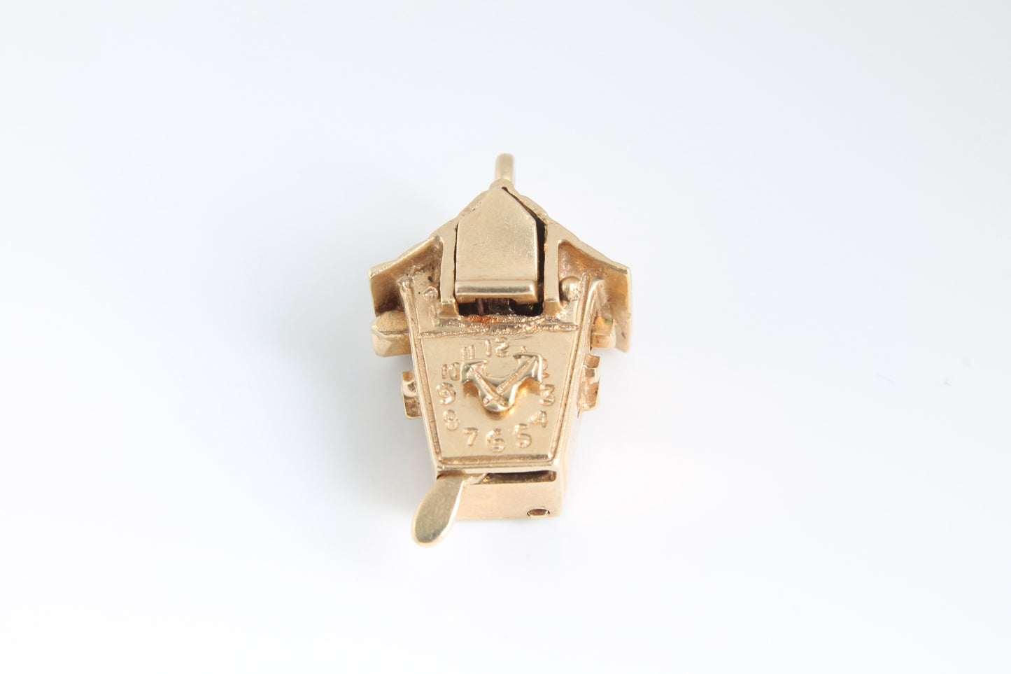 vintage-gold-cuckoo-clock-charm-14ct