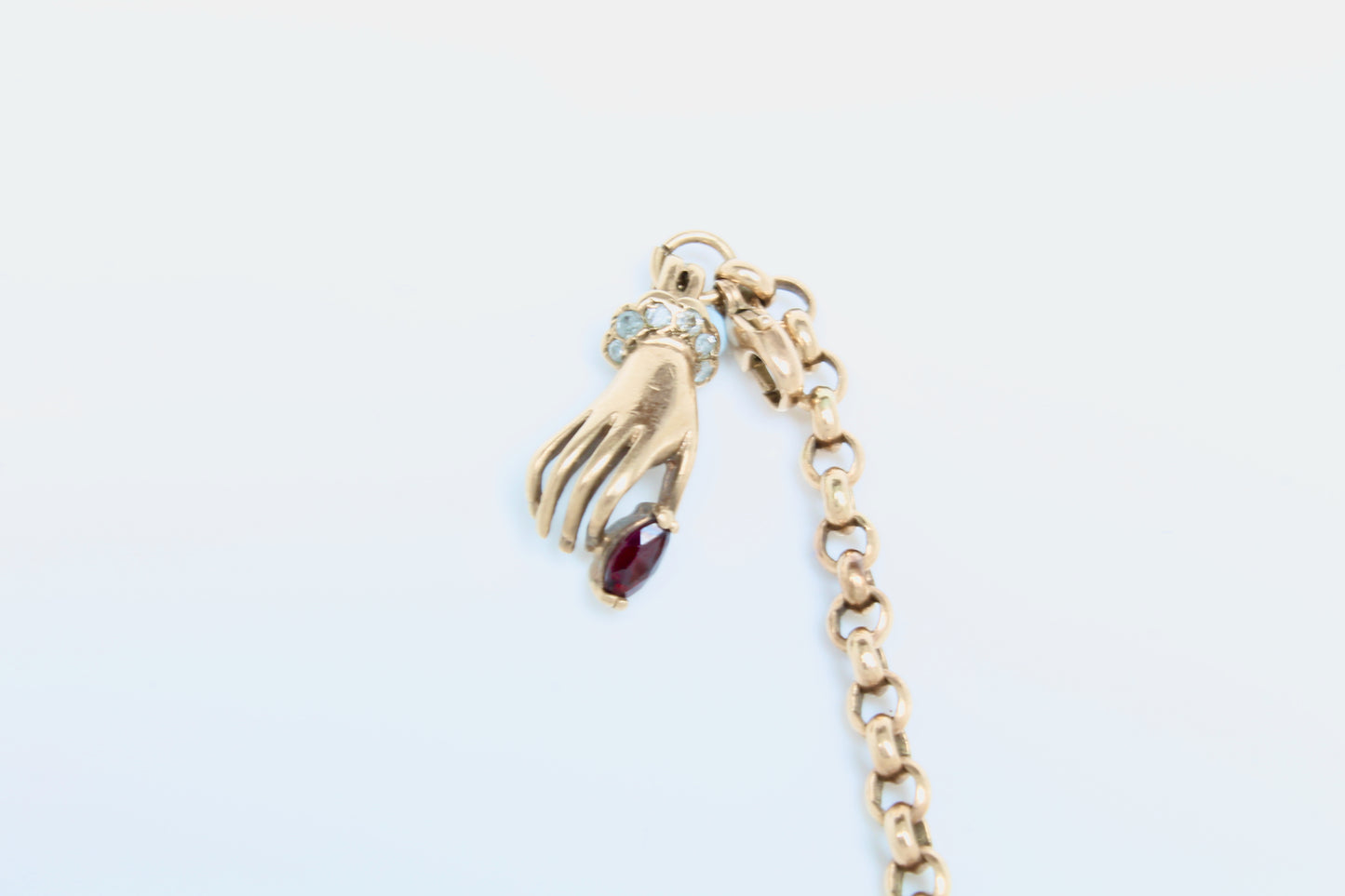 vintage-9ct-gold-bracelet-with-georgian-style-hand