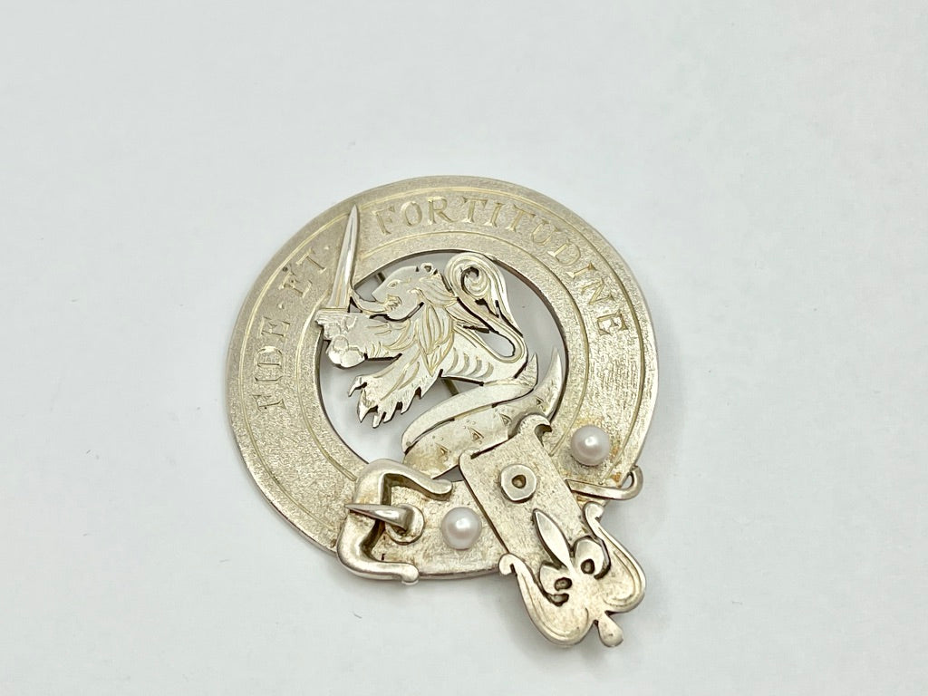 silver-clan-brooch-demi-lion