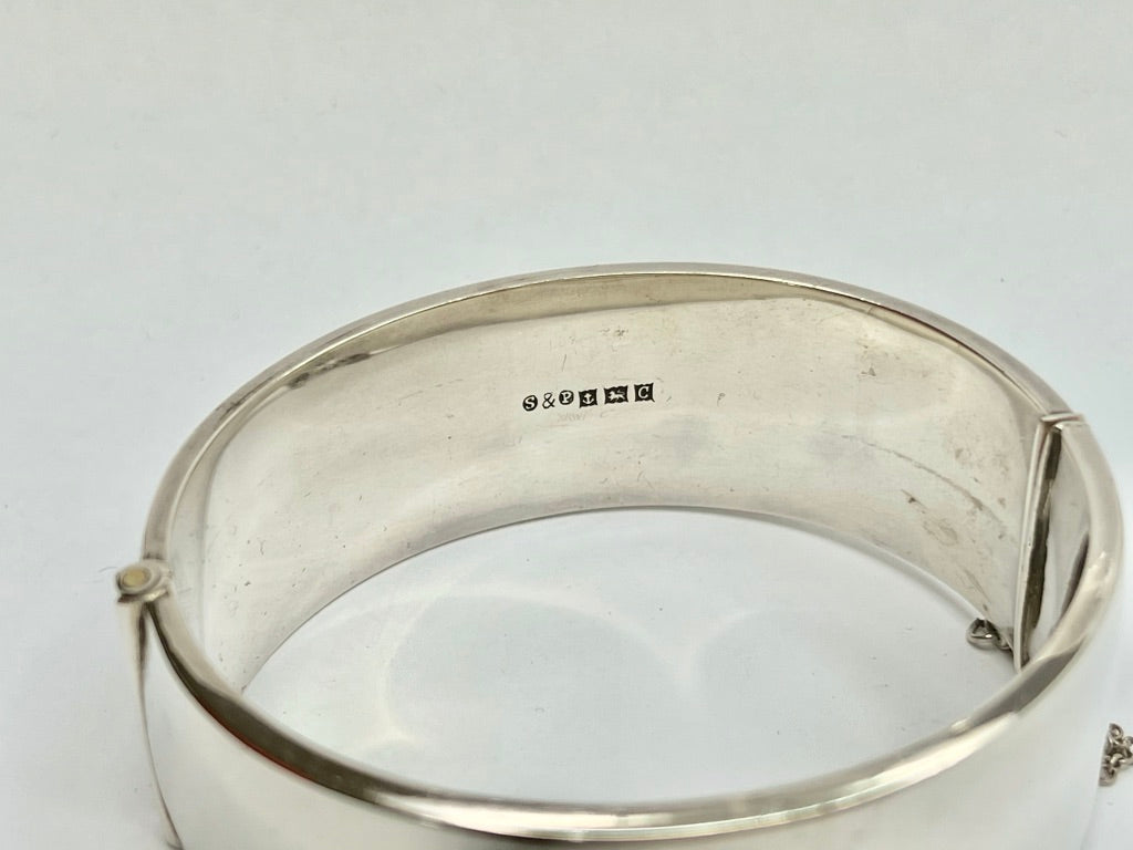vintage-silver-bangle
