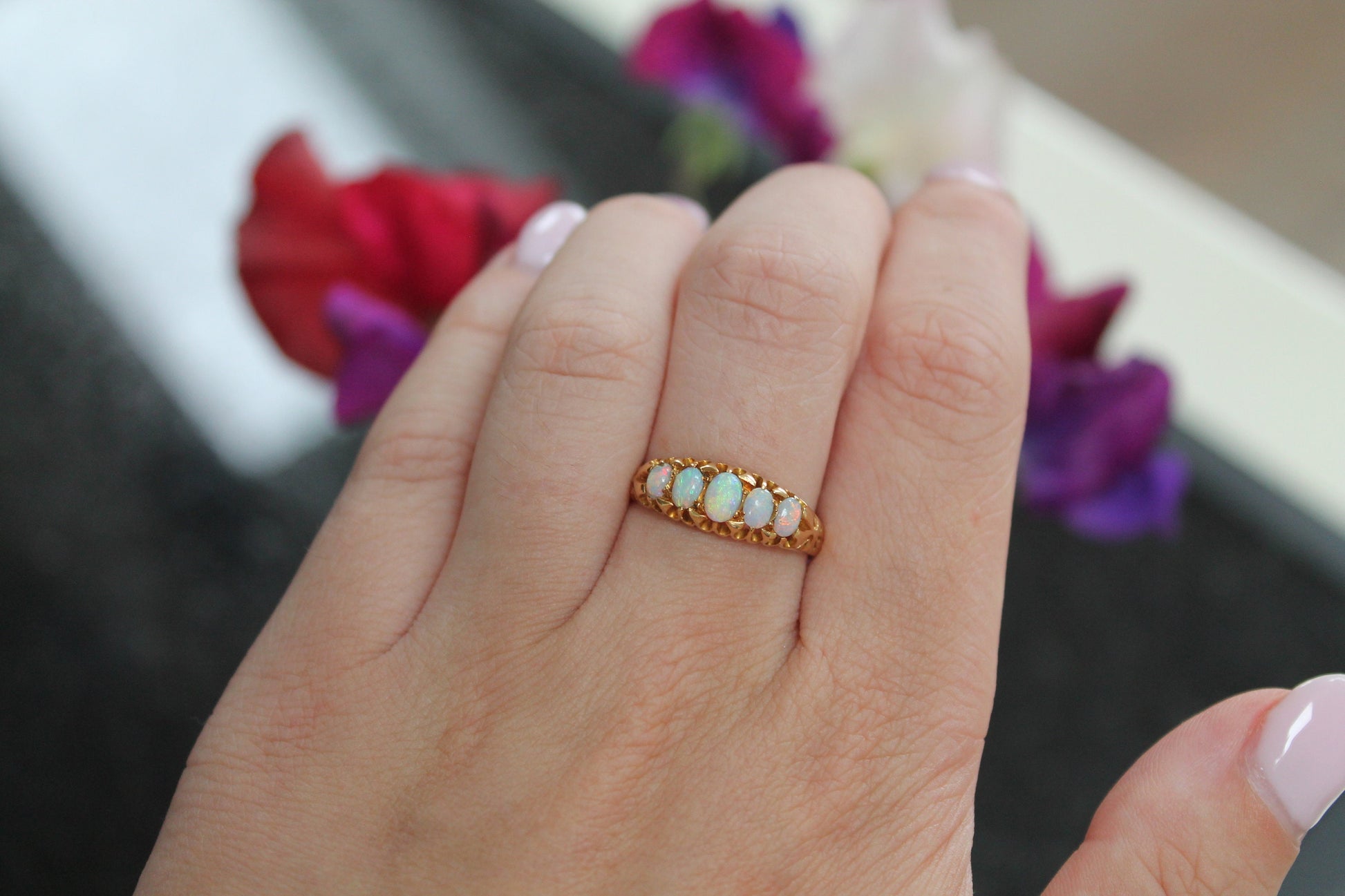 antique-victorian-18ct-gold-opal-ring