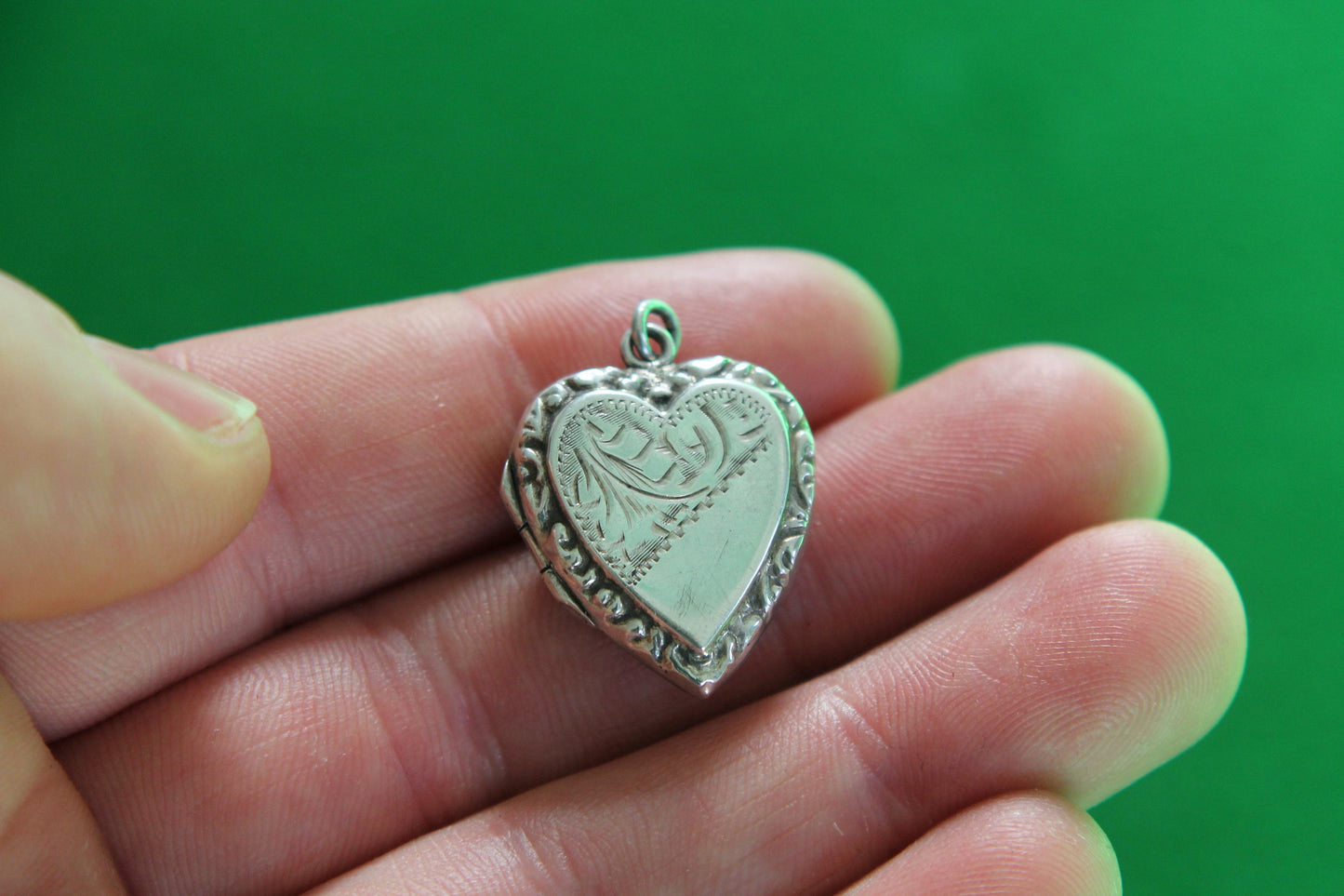 Art-Deco-Silver-Back-&-Front-Locket