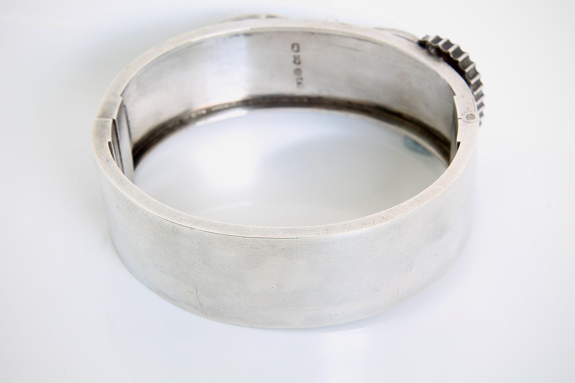 antique-victorian-decorative-silver-buckle-bangle