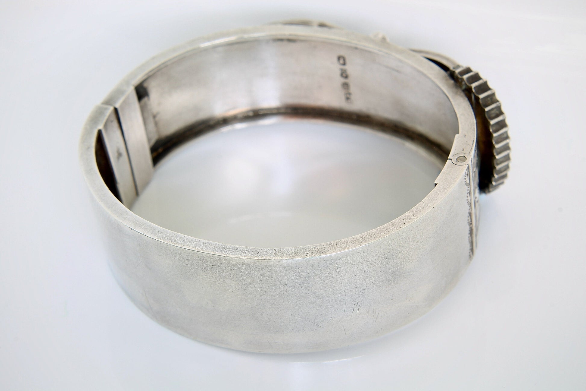 antique-victorian-decorative-silver-buckle-bangle