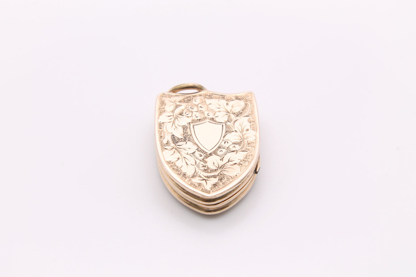 antique-victorian-9ct-gold-and-carnelian-shield-shaped-locket