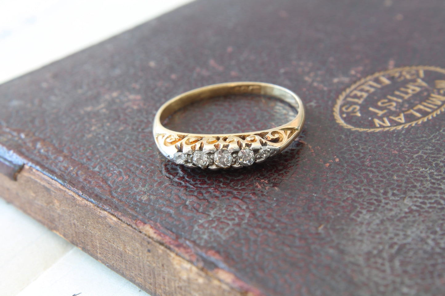 art-deco-18ct-gold-diamond-ring