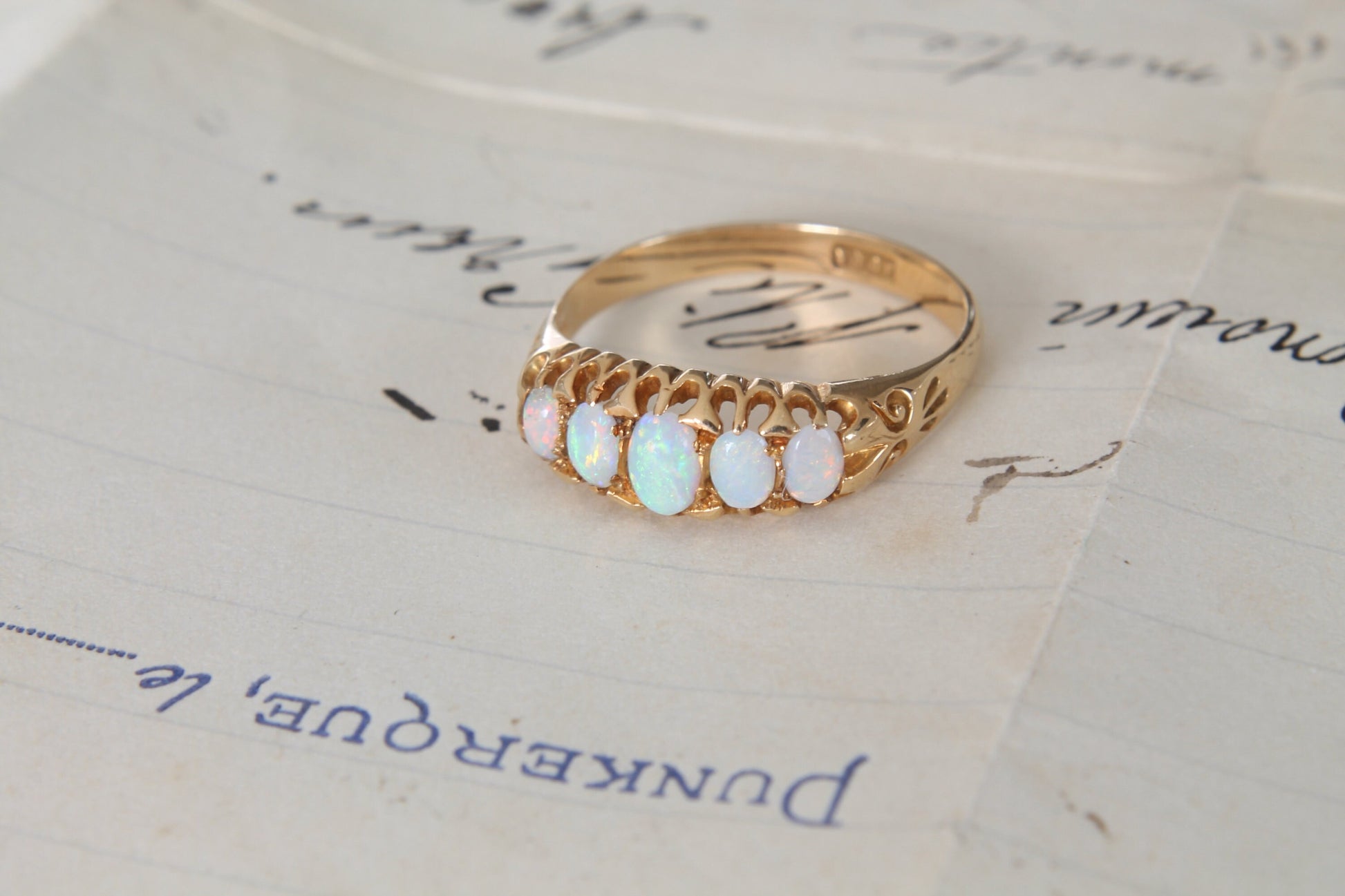 antique-victorian-18ct-gold-opal-ring
