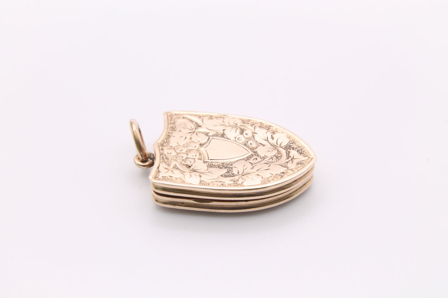 antique-victorian-9ct-gold-and-carnelian-shield-shaped-locket