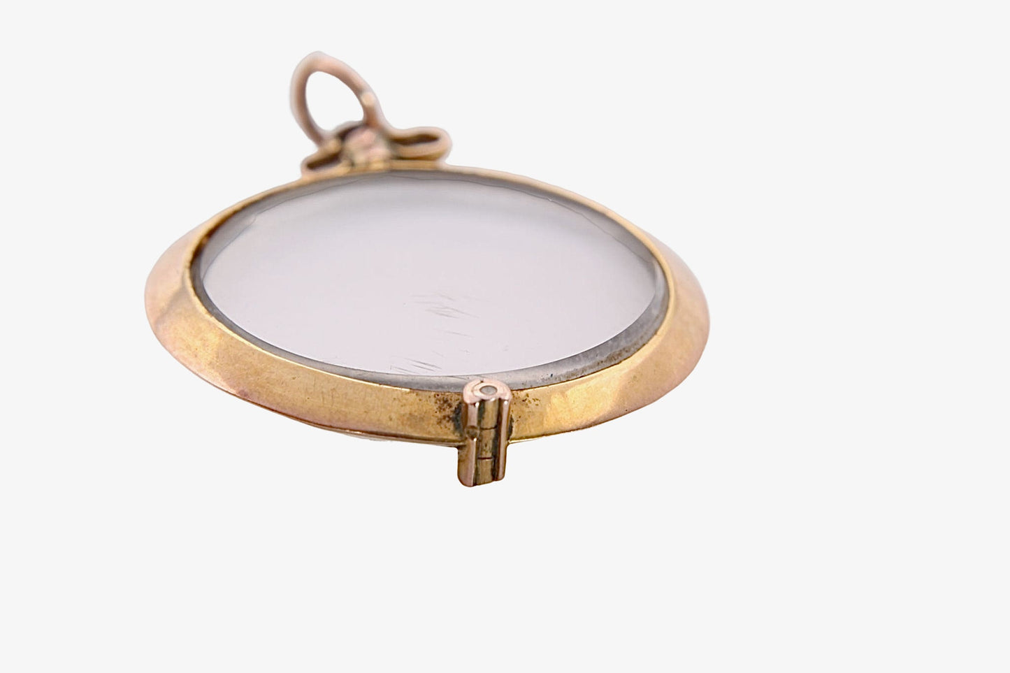 antique-edwardian-9ct-gold-open-face-locket-hinge-opening-pendant-1909