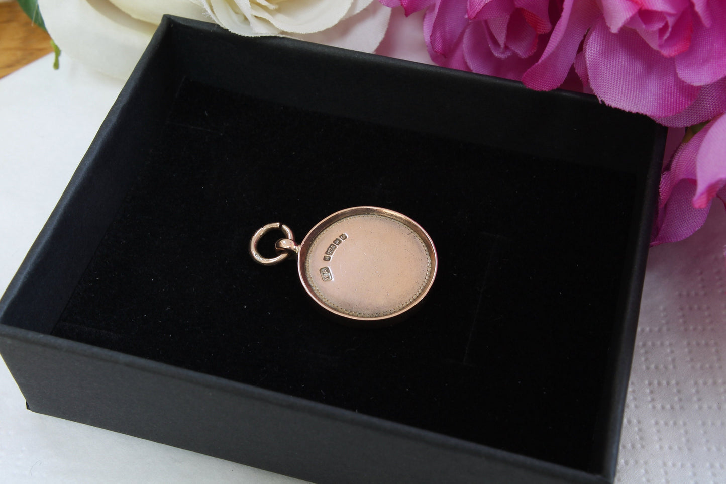 antique-9ct-gold-pendant