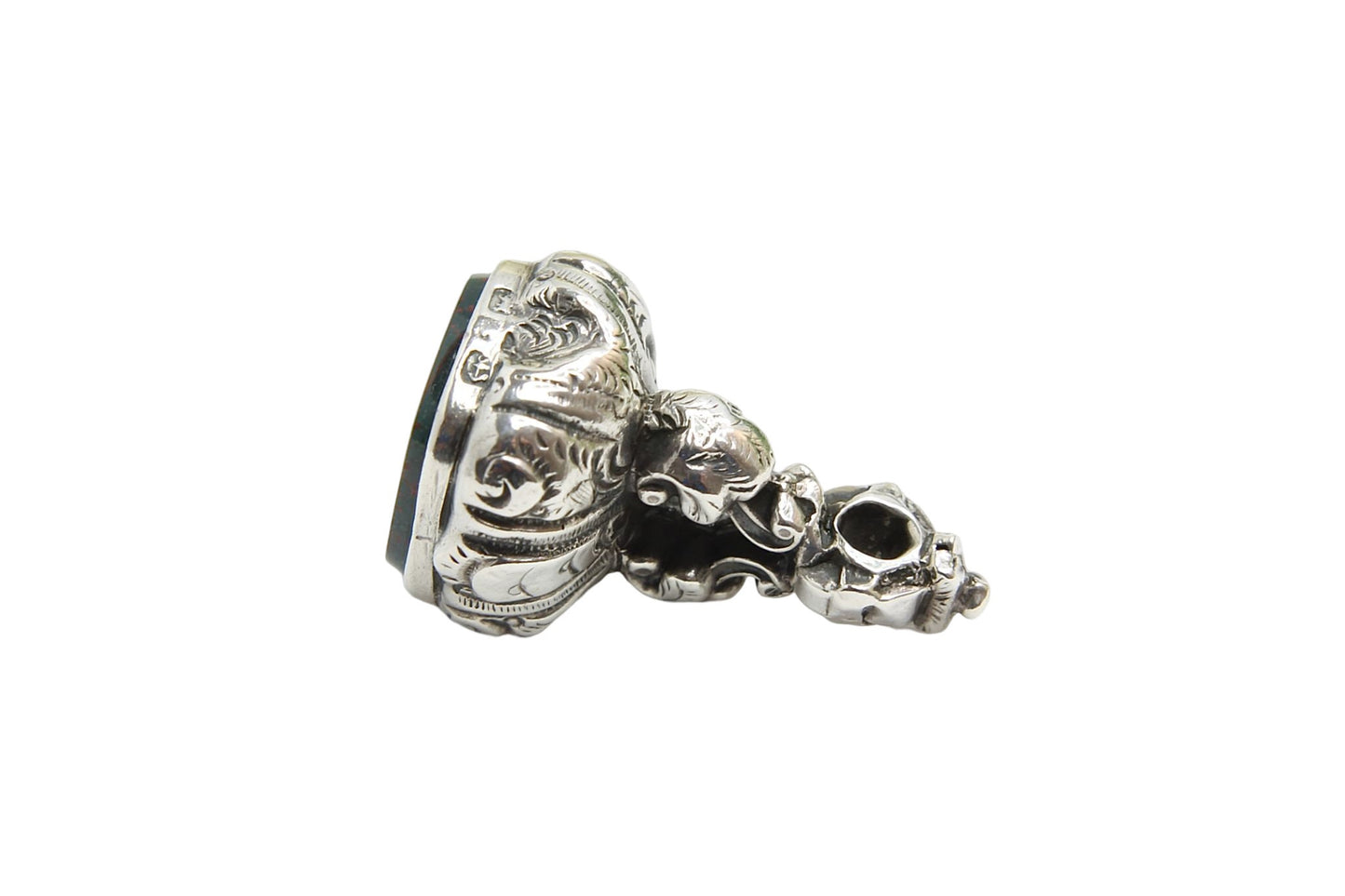 antique-victorian-sterling-silver-bloodstone-decorative-pendant
