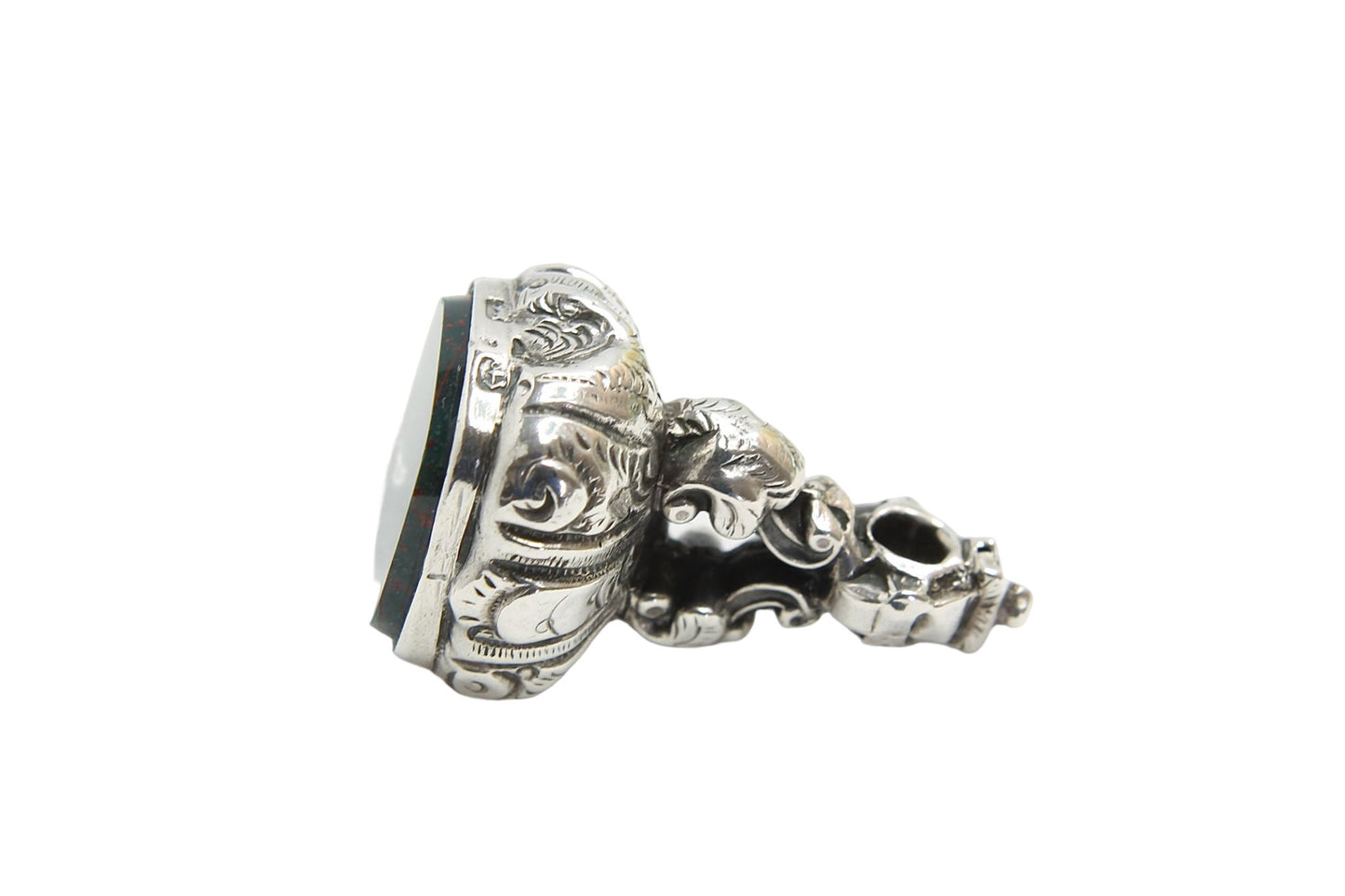 antique-victorian-sterling-silver-bloodstone-decorative-pendant