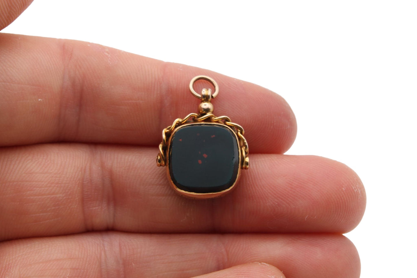 pretty-antique-9ct-gold-bloodstone-spinner-fob
