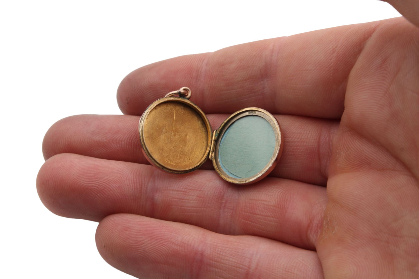 antique-9ct-gold-foliate-locket-1901