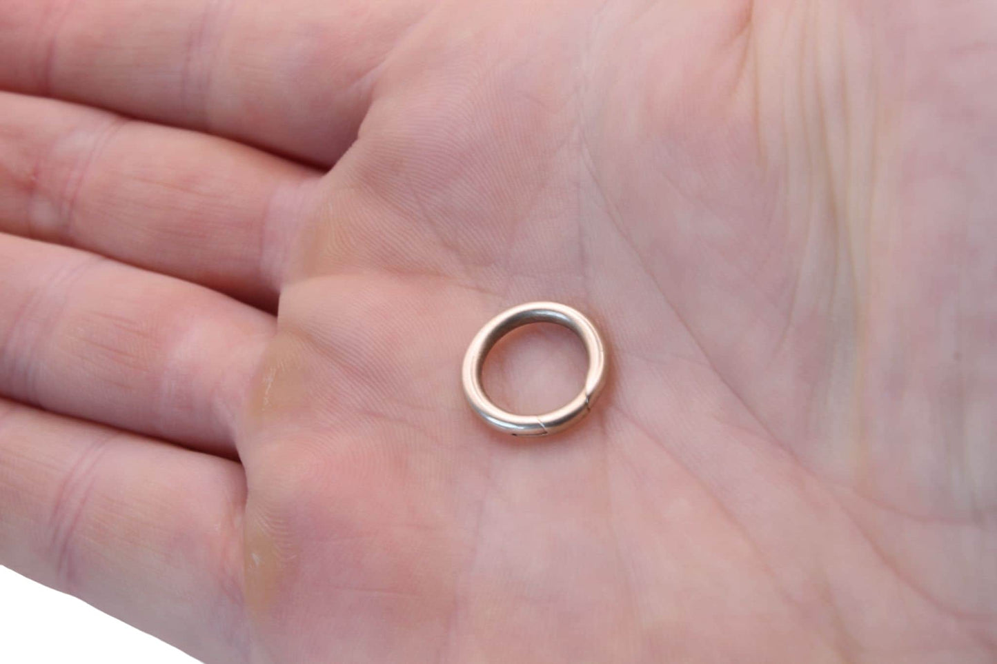Antique-9ct-Rose-Gold-Hinged-Bolt-Ring