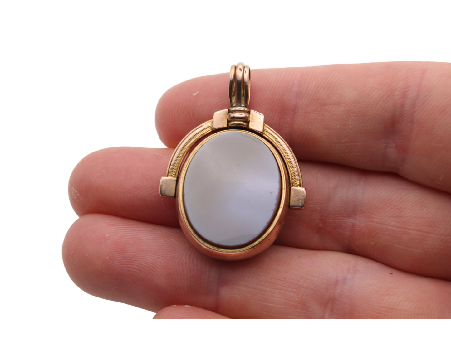 Victorian-9ct-Gold-Carnelian-Spinner-Fob