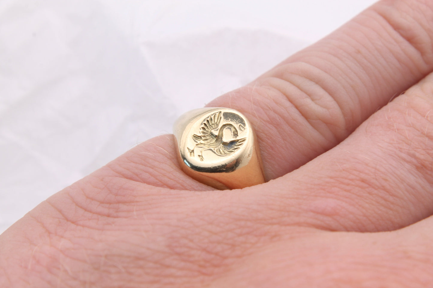 Vintage 18ct Yellow Gold Intaglio Swan Crest Signet Ring