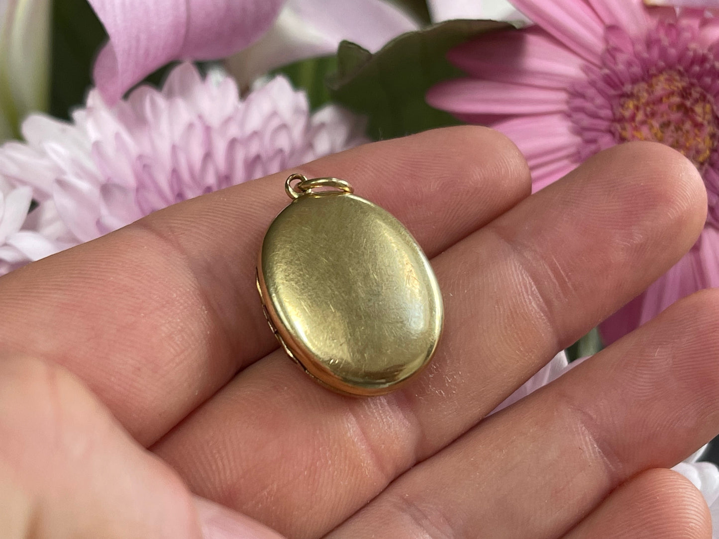 victorian-9ct-gold-mourning-locket-1863
