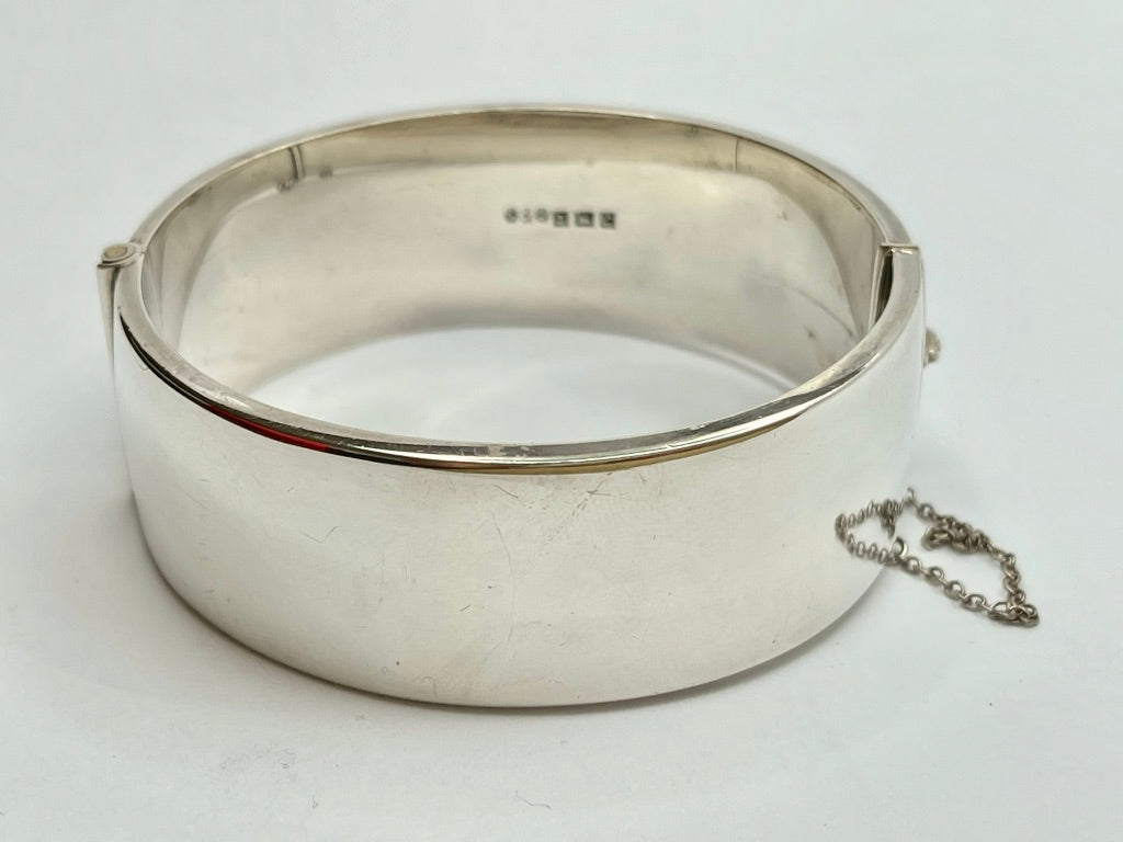 vintage-silver-bangle