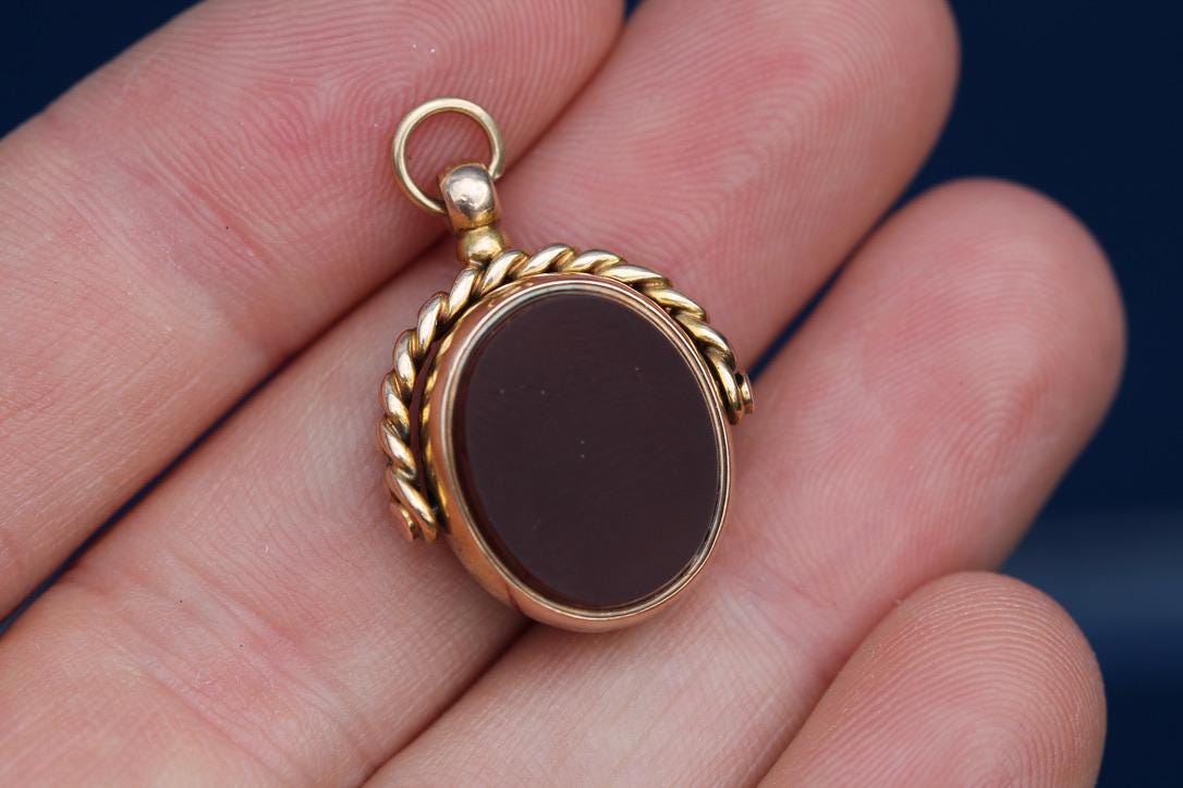Antique 15ct Gold Bloodstone & Carnelian Spinner Fob | 1916 — view 3