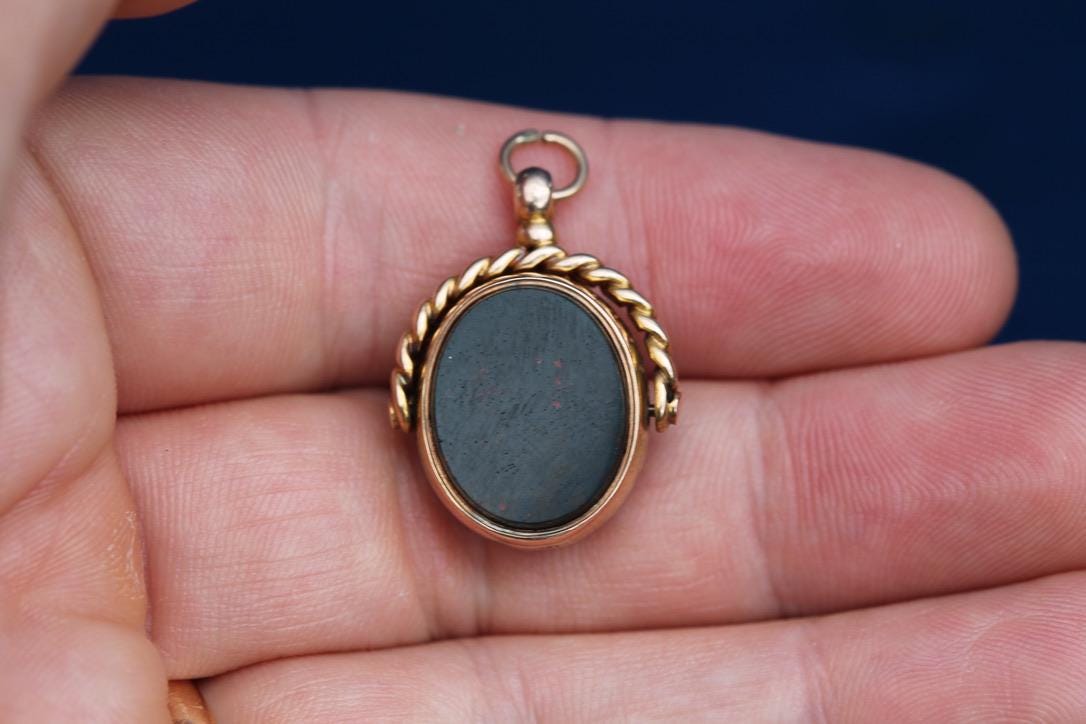 Antique 15ct Gold Bloodstone & Carnelian Spinner Fob | 1916 — view 4